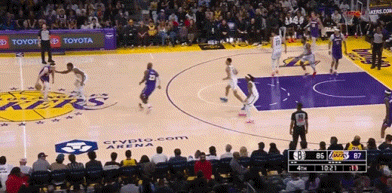 东契奇禁赛风波湖人三巨头力挽狂澜送篮网十连