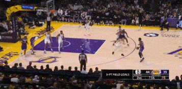 东契奇禁赛风波湖人三巨头力挽狂澜送篮网十连