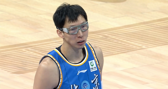 北京男篮逆转南京男篮 杰曼砍36分助队登顶