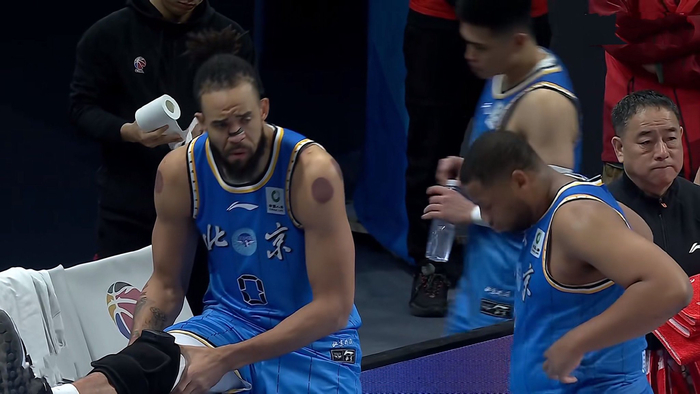 北京男篮逆转南京男篮 杰曼砍36分助队登顶