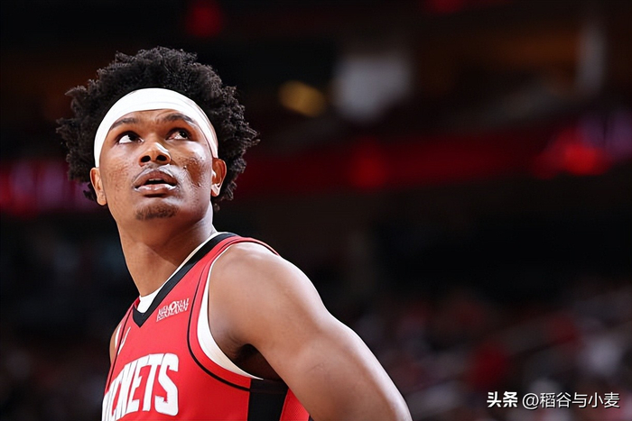 火箭大胜爵士豪取四连胜 阿门全面爆发助队登顶