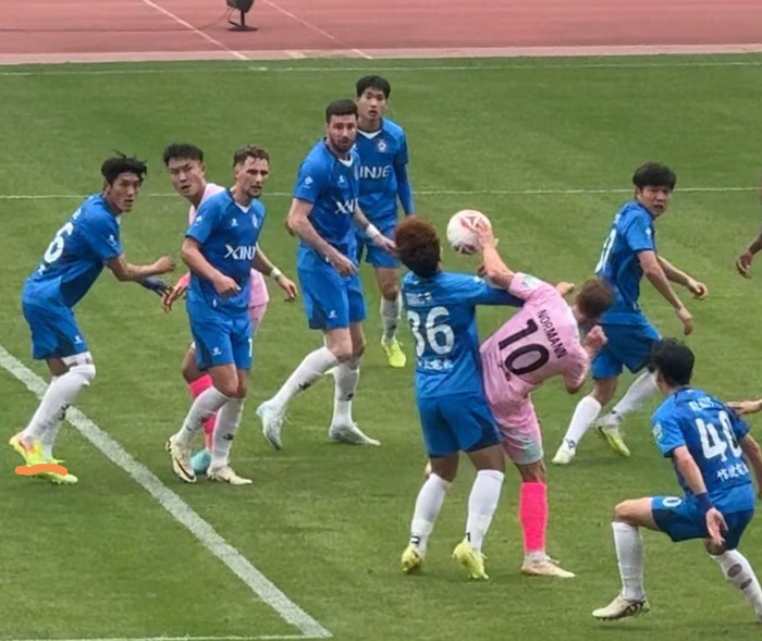 中甲第5轮广东双雄领跑积分榜 定南赣联逆转石家